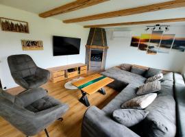 Chalet Wahida- Wellness Oase im Neckertal!，位于Sankt Peterzell的酒店