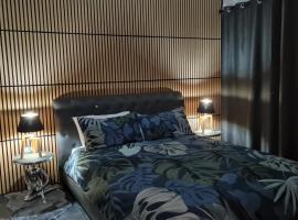Sauvage - Luxury Garden Apartment
