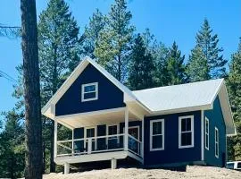Elk Ridge Village 401B Cozy Cabin with views of Flathead Lake and the mountains