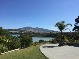 STAY AT RAGLAN - Large 2 bedroom