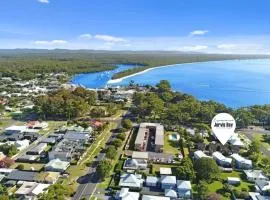 Huskisson Beach Holiday Villa by Experience Jervis Bay