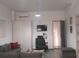 Fully furnished and equipped studio in Dbayeh with perfect location，位于Dbayeh的酒店