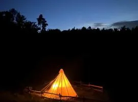 Tipi-Glamping am Gut Kunterbunt