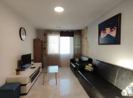 Apartment by the beach truman 8-1，位于Qiryat H̱ayyim的酒店