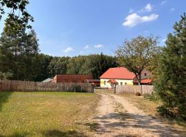 Dom Nad Jeziorem Trzy Tonie，位于Silna Nowa的酒店