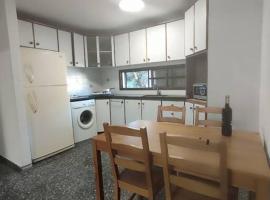 Comfortable flat near Haifa 22，位于Qiryat H̱ayyim的酒店