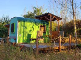 Bauwagen, Tiny House in Warnitz am Oberuckersee，位于Melzow的酒店