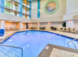 Quality Inn Near the Island Pigeon Forge，位于鸽子谷的酒店