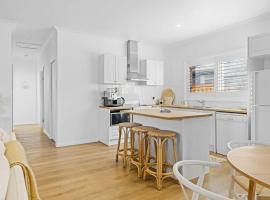 Coastal Retreat Long Jetty Toowoon Bay，位于Long Jetty的酒店