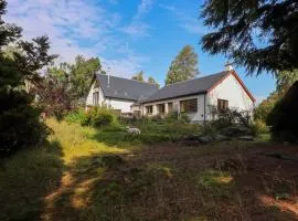 Creag Dhubh Cottage