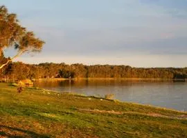 Perfect Beachhouse Lakes Surf at your Feet