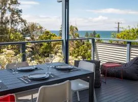 Stunning Coastal Home Views 1 Hour From Sydney