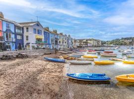 Crab Shack Apartments - Stylish back beach duplex apartment, Teignmouth，位于廷茅斯的酒店