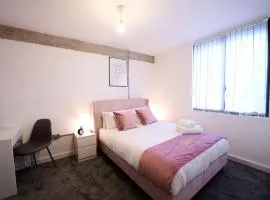 Warrington Retreat - Pluxa Pink Pearl