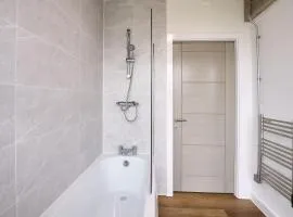 The Warrington Hideaway - Pluxa Rose Gray