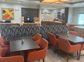 Holiday Inn Express &Suites，位于Dayton的酒店