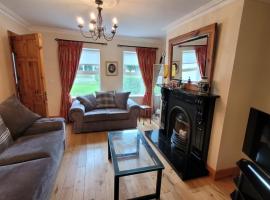 Connollys Holiday Home Doohamlet Castleblayney，位于莫纳汉的酒店