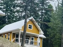 Elk Ridge Village 401C Cozy Cabin with views of Flathead Lake and the mountains