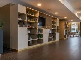 Holiday Inn - the niu, Ridge Halle Central Station by IHG