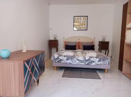 Charmant appartement tout confort proche Joigny，位于Cézy的酒店