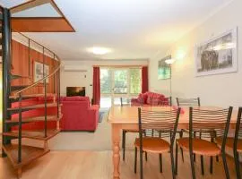 Cedar Holiday Units - Apartment 2