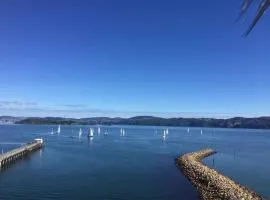Private 1 bedroom with amazing sea views