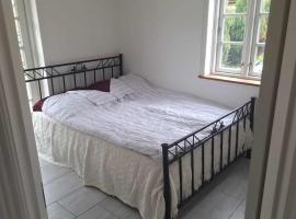 Marku House 2-plans huse，位于斯楚厄的酒店