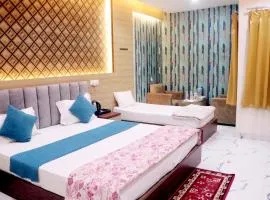 RBS Hotel & Restaurant 5 mint walking distance from Ram Janam Bhumi