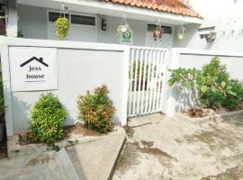 Jess House Tasikmalaya，位于Padayungan的酒店