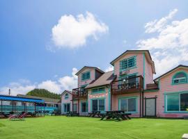 Yangyang Blue Ara Pension，位于襄阳郡的酒店