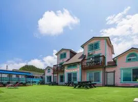 Yangyang Blue Ara Pension