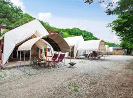 Sanmaru Glamping House Pocheon，位于抱川市的豪华帐篷营地