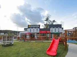 Gyeongju Daon Kids Poolvilla