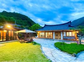 Suncheon Sumiyeonga Hanok Private House，位于顺天市的酒店