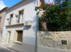 Maison cosy entre mer et garrigue