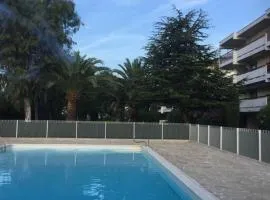 Logement entier 2 chambres piscine, terrasse parking