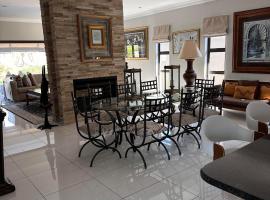 Pecanwood Holiday Home，位于Kosmos的酒店