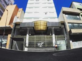 HOTEL DO CENTRO - 100m SANTA CASA, ASSEMBLEIA E UFRGS, PROXIMO AO ARAUJO VIANA, PET'S FRIENDLY!!!，位于阿雷格里港的酒店