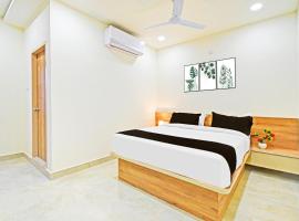 Townhouse Oak Kompally，位于Hakīmpet的酒店