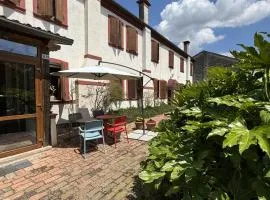 科尔特布萨里住宿加早餐旅馆