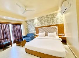 HOTEL PETAL ! PURI होटल पेटल হোটেল পাপড়ি హోటల్ పెటల్ fully-air-conditioned-hotel with-lift-and-parking-Card Payment Accepted-facility breakfast-included Best Hotel in Puri 2，位于普里的酒店