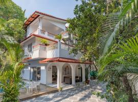 White Villa - 4 BHK Luxury Villa with Private Pool, Guirim, Baga, Anjuna Beaches，位于帕拉的酒店