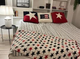 F5 Lägenhetssvit på Österlen med det lilla extra!，位于图默利拉的酒店