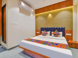 Hotel Lotus inn，位于马图拉的酒店
