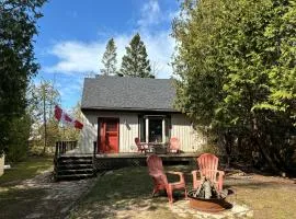 The Louise - Artistic Haven by the Beach