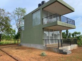 Atheena Resort，位于Manakkulama的酒店