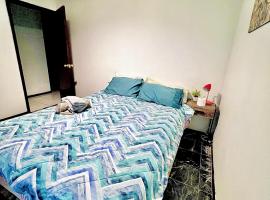 Long Term Stay Queen Size Bedroom Near Sawn River City Fremantle University，位于珀斯的酒店