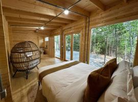 Sunken Escapes Unit 6 ZEEK，位于New Minas的酒店