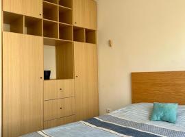 Habitación privada en zona residencial, El Marques，位于Miranda的酒店