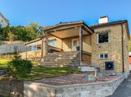 4 Bedroom Awesome Home In Sommen，位于Sommen的酒店